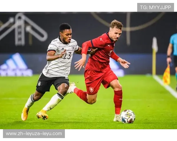 足球赛事中的商业化与市场策略